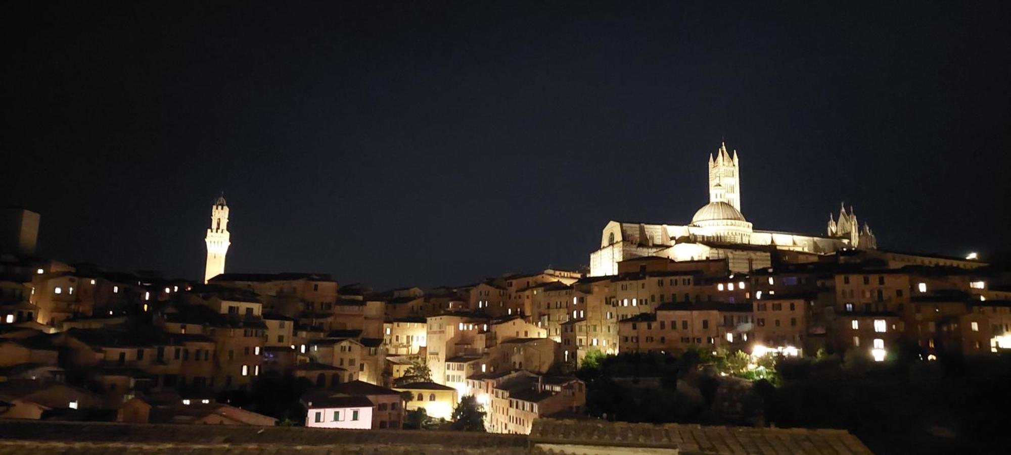 Cor Magis Kamullia - 200 Meters From The Historic Center And Close To The Train Station Siena Luaran gambar